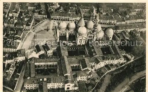 AK / Ansichtskarte Padova Fliegeraufnahme Il Convento la Basilica del Santo Padova