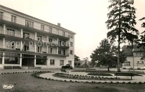 AK / Ansichtskarte Gondreville_Meurthe et Moselle Batiment principal Facade et Parc Gondreville