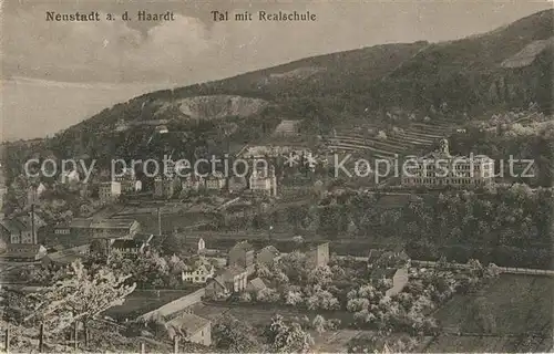 AK / Ansichtskarte Neustadt_Haardt Tal mit Realschule Neustadt_Haardt