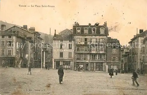 AK / Ansichtskarte Voiron La Place Saint Bruno Voiron