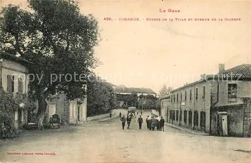 AK / Ansichtskarte Mirande Entree de la Ville et Avenue de la Caserne Mirande