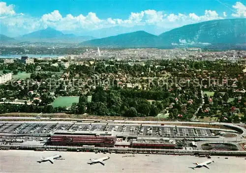 Cointrin Fliegeraufnahme mit Flughafen und Stadt Cointrin