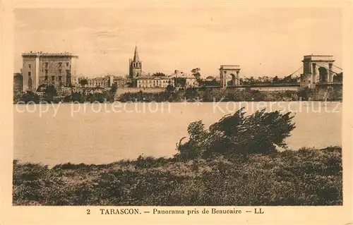 AK / Ansichtskarte Tarascon_Bouches du Rhone Panorama pris de Beaucaire Tarascon Bouches du Rhone