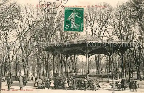 AK / Ansichtskarte Nevers_Nievre Le Parc et le Kiosque de la Musique Nevers Nievre