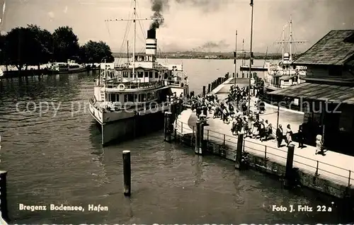 AK / Ansichtskarte Motorschiffe Bregenz Bodensee Hafen Foto J. Fritz 22 a 