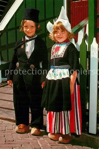 AK / Ansichtskarte Trachten_Holland Volendam Kinder  