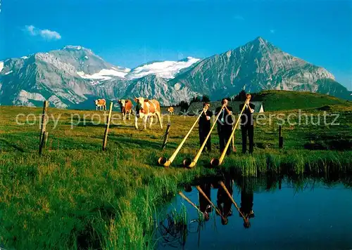 AK / Ansichtskarte Alphorn Alphornbl?ser Gstaad Wispillen Alp Wildhorn Geltengletscher 