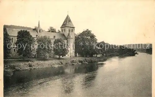 Hastiere_Meuse Villa scolaire des Marcunvins Eglise Hastiere_Meuse