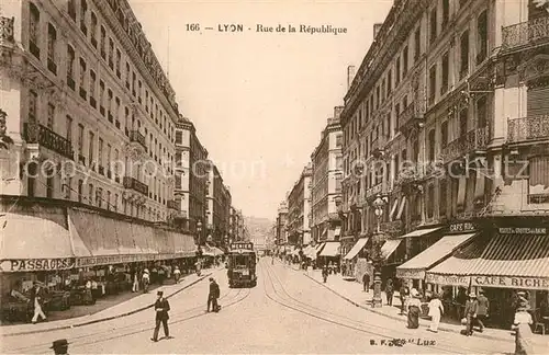 Lyon_France Rue de la Republique Tram Lyon France