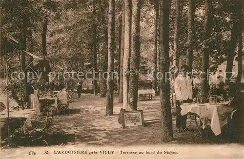 Vichy_Allier Ardoisiere Terrasse au bord du Sichon Vichy Allier