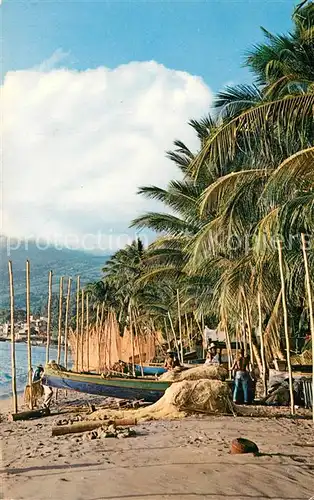 Saint_Pierre_Martinique Rentree des filets sur la plage Saint_Pierre_Martinique