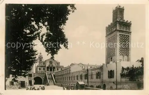 Oran_Algerie La Mosquee et lEglise Saint Louis Oran Algerie