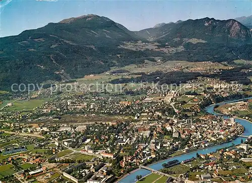 Villach_Kaernten Draustadt mit Dobratsch und Erzberg Fliegeraufnahme Villach_Kaernten