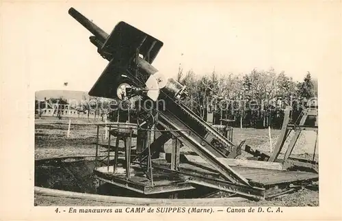 Camp_de_Suippes Canon de D. C. A. en manoeuvres 