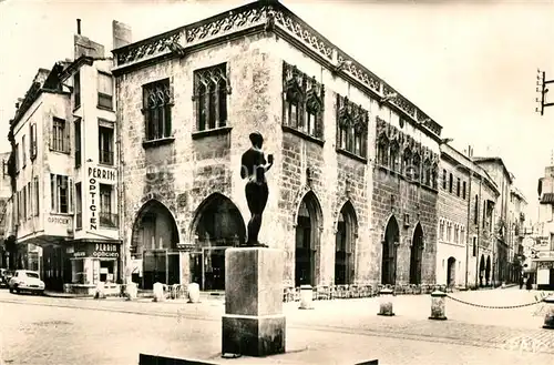 Perpignan La Loge de Mer et Cafe de France Statue Monument Perpignan