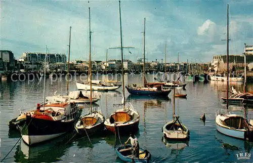 Les_Sables d_Olonne Voiliers dans le port Les_Sables d_Olonne