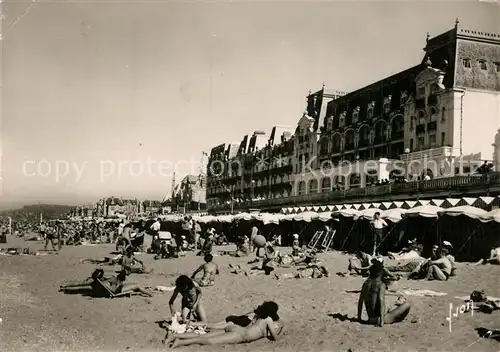 Cabourg Vue generale de la plage Hotel Cabourg