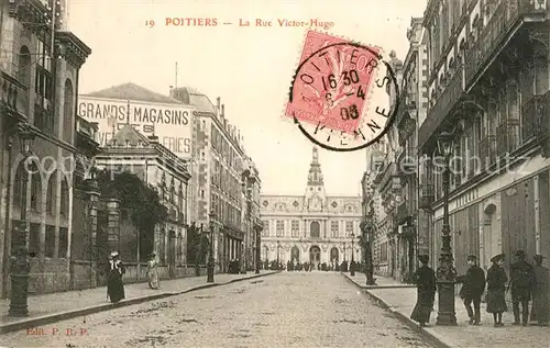 Poitiers_Vienne La Rue Victor Hugo Poitiers Vienne