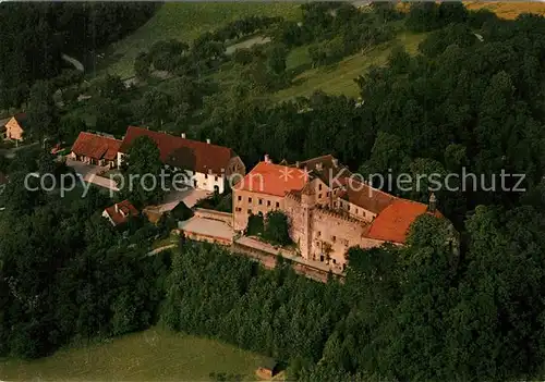 AK / Ansichtskarte Ortenburg Schloss Ortenburg Fliegeraufnahme Ortenburg