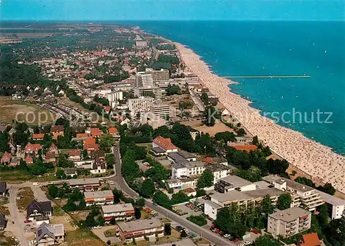 AK / Ansichtskarte Groemitz_Ostseebad Fliegeraufnahme Groemitz_Ostseebad