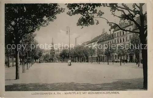 AK / Ansichtskarte Ludwigshafen_Rhein Marktplatz Monumentalbrunnen Ludwigshafen Rhein