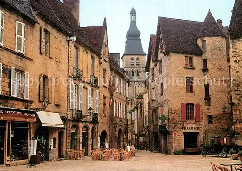 AK / Ansichtskarte Sarlat en Perigord Place de la Liberte Sarlat en Perigord