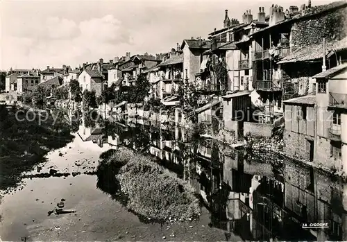 AK / Ansichtskarte Aurillac Vieilles maisons sur la Jordanne Aurillac