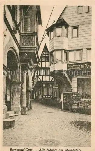 AK / Ansichtskarte Bernkastel Kues Alte Haeuser Marktplatz Bernkastel Kues