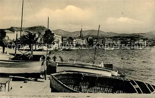 AK / Ansichtskarte Sanary sur Mer Un coin du Port Sanary sur Mer