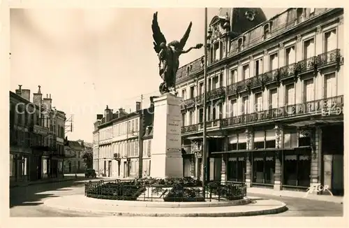 AK / Ansichtskarte Bergerac Monument aux Morts Kriegerdenkmal Bergerac