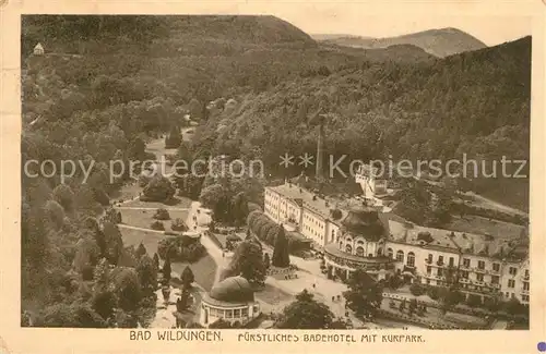 AK / Ansichtskarte Bad_Wildungen Fuerstliches Badehotel mit Kurpark Bad_Wildungen