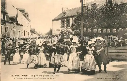 AK / Ansichtskarte Pont Aven La Fete des Fleurs d Ajoncs Pont Aven