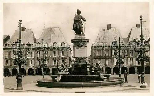 AK / Ansichtskarte Charleville Mezieres Fontaine Statue de Charles de Gonzague Charleville Mezieres