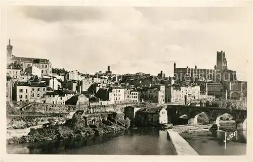 AK / Ansichtskarte Albi_Tarn Le pont vieux et la Cathedrale Ste Cecile Albi_Tarn