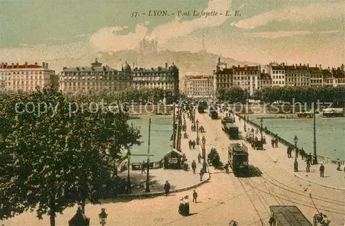 AK / Ansichtskarte Lyon_France Pont Lafayette Tram Lyon France