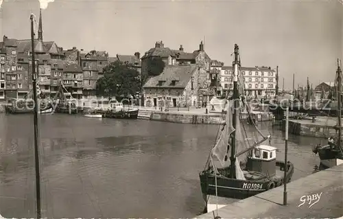 AK / Ansichtskarte Honfleur Vieux Bassin Lieutenance Honfleur