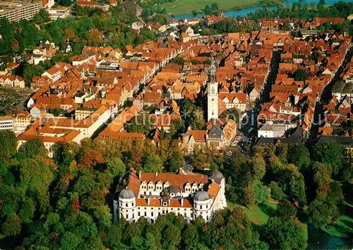 AK / Ansichtskarte Celle_Niedersachsen Schloss Historischer Stadtkern Kirche Fliegeraufnahme Celle_Niedersachsen