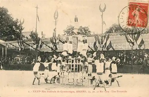 AK / Ansichtskarte Angers XXXV Fete Federale de Gymnastique une Pyramide Angers