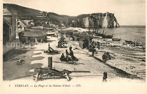 AK / Ansichtskarte Etretat La Plage et les Falaises d Aval Etretat