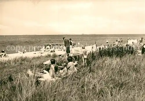 AK / Ansichtskarte Loissin_Pommern Strand im OT Ludwigsburg Ostsee Loissin Pommern