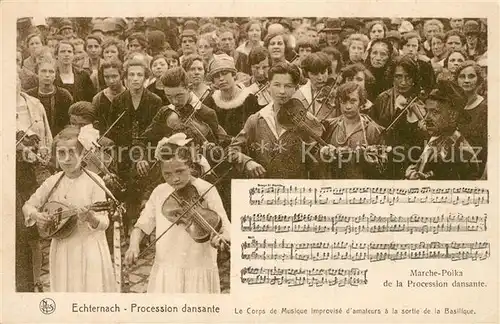 AK / Ansichtskarte Echternach Procession dansante Le Corps de Musique improvise damateurs a la sortie de la Basilique Echternach