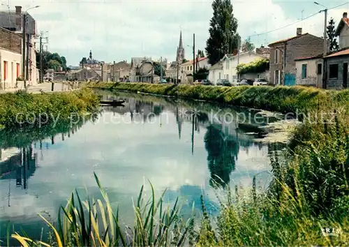 AK / Ansichtskarte Niort Les bords de la Sevre Niort