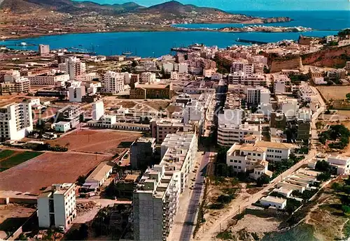 AK / Ansichtskarte Ibiza_Islas_Baleares Ciudad Ensanche al fondo Playa de Talamanca vista aerea Ibiza_Islas_Baleares