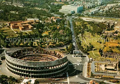 AK / Ansichtskarte Roma_Rom Veduta aerea del Colosseo Roma_Rom