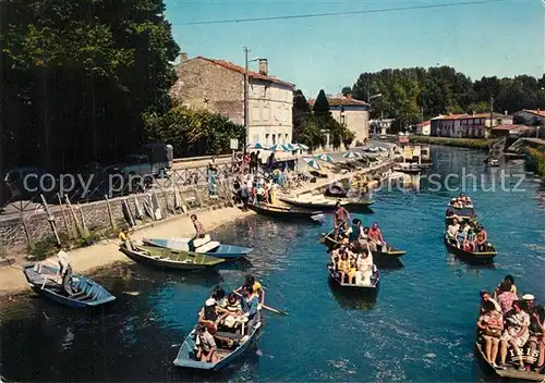 AK / Ansichtskarte Marais_Poitevin La Venise Verte Cathedrale de la Verdure Coulon Lembarcadere Fichet Marais Poitevin