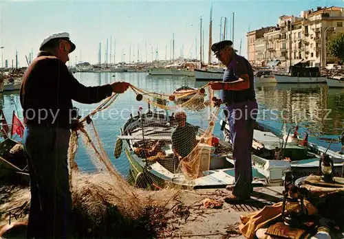 AK / Ansichtskarte Cannes_Alpes Maritimes Pecheurs au port Quai Saint Pierre Cannes Alpes Maritimes