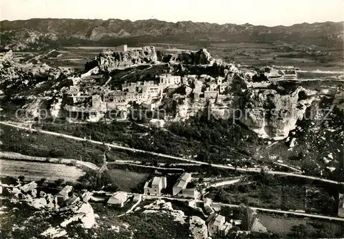 AK / Ansichtskarte Saint_Remy_aux_Baux_Provence Vue aerienne Collection Les Baux de Provence Saint_Remy