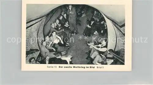 AK / Ansichtskarte Militaria_Deutschland_WK2 Von N?rnberg bis Stalingrad Angriff auf London und Coventry In den Untergrundbahnsch?chten  Eilebrecht Zigaretten 