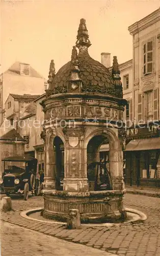 AK / Ansichtskarte Saint Jean d_Angely Fontaine du Pelori Saint Jean d Angely