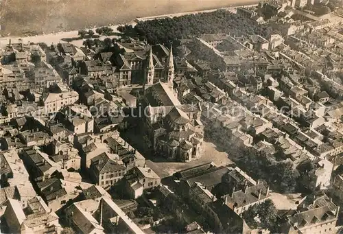 AK / Ansichtskarte Macon_Saone et Loire Eglise Saint Pierre vue aerienne Macon Saone et Loire